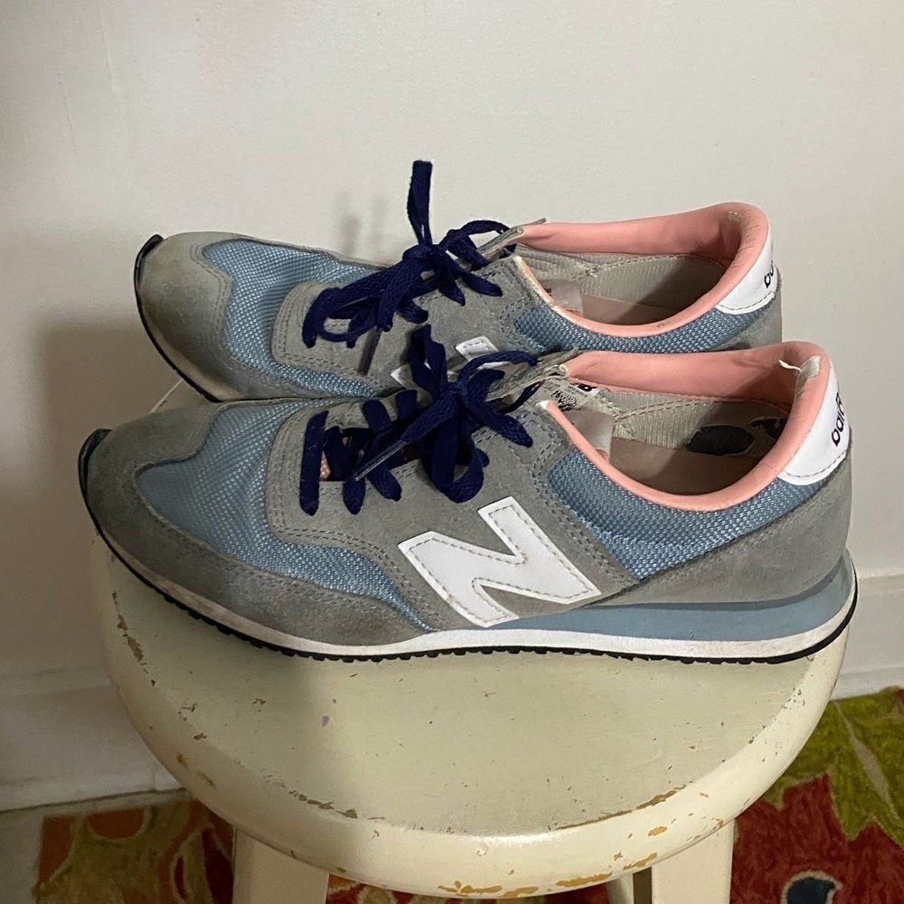 New Balance blue pink sneakers